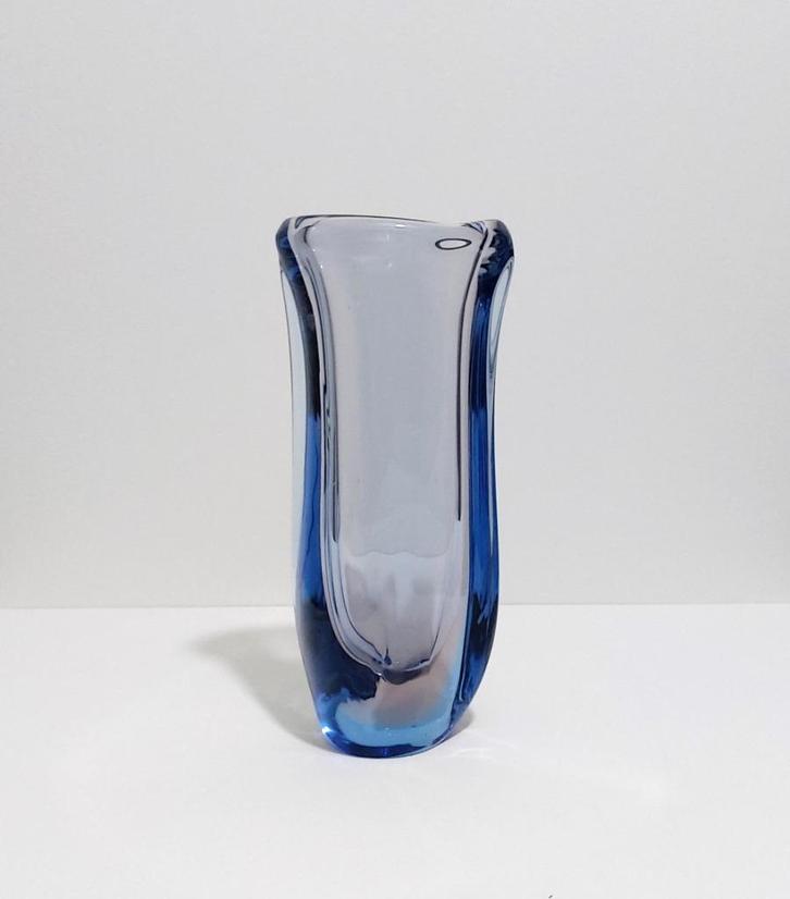 Tsjechische Sommerso vaas Jaroslav Beránek Bohemia glas., Antiek en Kunst, Antiek | Glas en Kristal, Ophalen of Verzenden