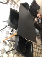 Moderne Eettafel met Stoelen, Kunststof, 100 tot 150 cm, Ophalen of Verzenden, Zo goed als nieuw