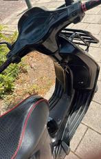 Vespa Sprint 2017 (snor)- Prachtige Scooter!, Gebruikt, Ophalen of Verzenden, Benzine, Vespa