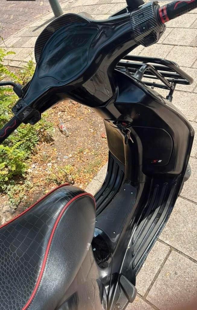 Vespa Sprint 2017 (snor), Fietsen en Brommers, Snorfietsen en Snorscooters, Gebruikt, Vespa, Benzine, Ophalen of Verzenden