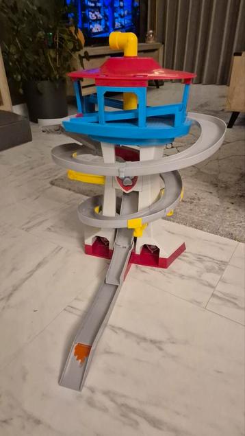 Paw patrol racebaan uitkijktoren groot beschikbaar voor biedingen