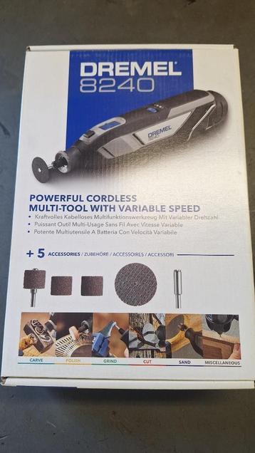 Dremel 8240 Accu Multitool freesmachine graveermachine NIEUW beschikbaar voor biedingen