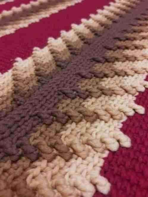 Handgehaakt woonkleed bordeaux bruin - franjes 205/138, Gebruikt, Etten-Leur, DJT@dejuistetoon.eu, Ophalen of Verzenden