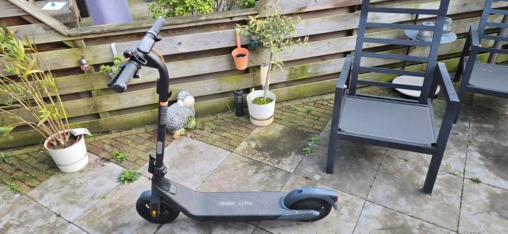 Ninebot E2 Pro Elektrische Step, Fietsen en Brommers, Steps, Zo goed als nieuw, Elektrische step (E-scooter), Ophalen