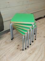 Set van 5 lage (B2) krukjes van De Beleving - zithoogte 32cm, Ophalen, Zo goed als nieuw, Hout