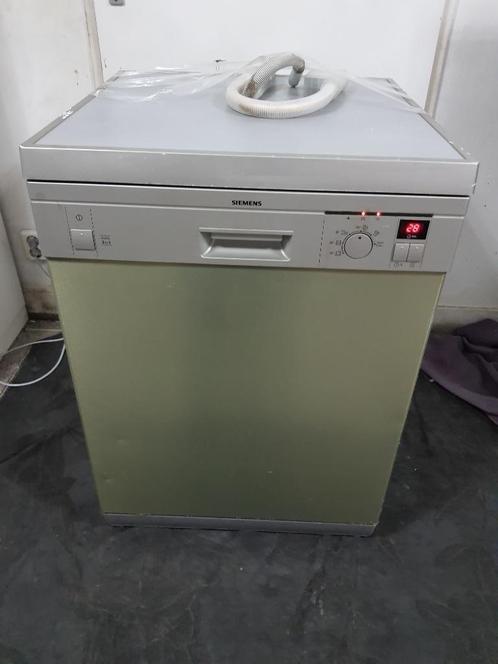 A+ Siemens RVS Vrijstaande Vaatwasser werkt Perfect, Witgoed en Apparatuur, Vaatwasmachines, Zo goed als nieuw, Vrijstaand, Minder dan 85 cm