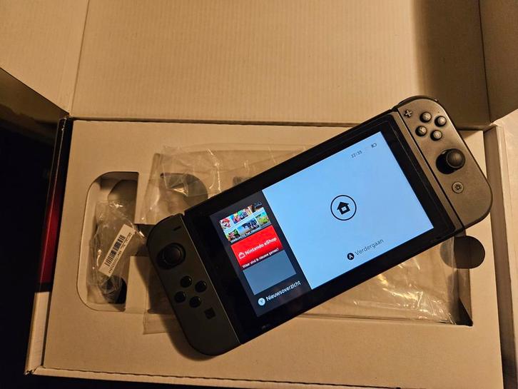 Nintendo Switch - Perfect voor onderweg!, Spelcomputers en Games, Spelcomputers | Nintendo Switch, Zo goed als nieuw, Switch Original