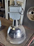 Industriële lampen, Ophalen