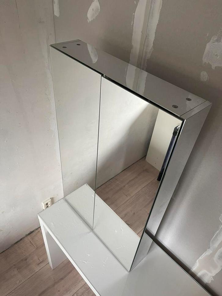 Spiegel badkamer kast ikea (2x), Huis en Inrichting, Badkamer | Badkamermeubels, Gebruikt, Spiegelkast, Minder dan 100 cm, 50 tot 100 cm