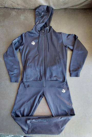 Reece Trainingspak Maat 152 beschikbaar voor biedingen