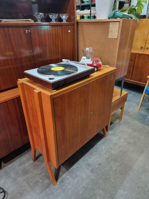 Vintage dressoir platenkast mid century, Huis en Inrichting, Kasten | Dressoirs, Zo goed als nieuw, 25 tot 50 cm, Ophalen