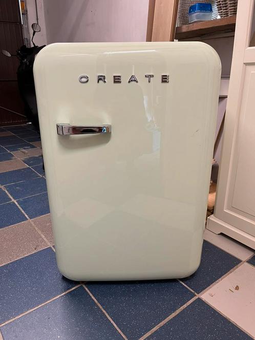 Retro koelkast 107L pastelgroen, Witgoed en Apparatuur, Koelkasten en IJskasten, Zo goed als nieuw, Met vriesvak, 100 tot 150 liter