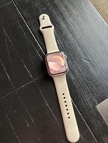 Apple Watch Series 7 45mm beschikbaar voor biedingen