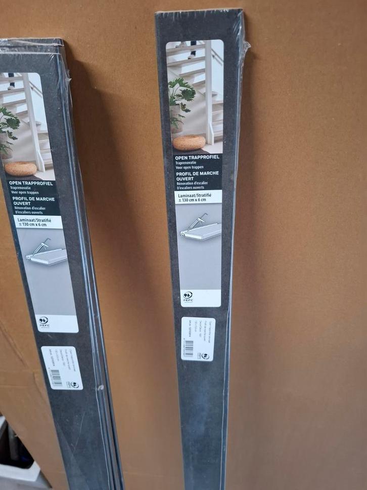 Cando Open trap profielen (17) antraciet grijs, Doe-het-zelf en Verbouw, Overige Doe-het-zelf en Verbouw, Nieuw, Ophalen