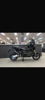Honda X ADV 750 Nieuw A2 35KW black on black full Akrapovic, Bedrijf