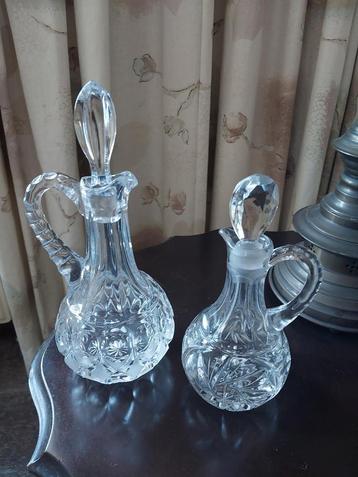 2 mooie kristallen karaffen  beschikbaar voor biedingen