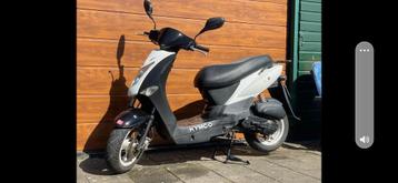 Mooie Scooter Kymco 50 cc beschikbaar voor biedingen