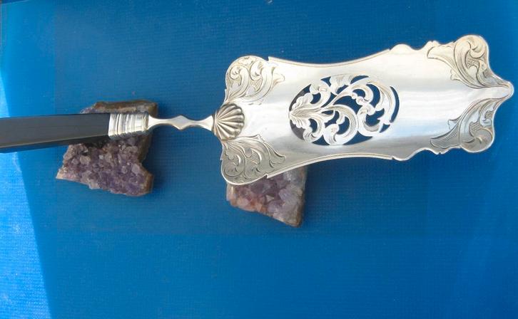 Zilveren en antieke taartschep. 1845 Amsterdam, Antiek en Kunst, Antiek | Goud en Zilver, Zilver, Verzenden