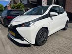 Toyota AYGO 1.0 VVT-I X-PLAY, Auto's, Start-stop-systeem, Gebruikt, Euro 6, Met garantie (alle)