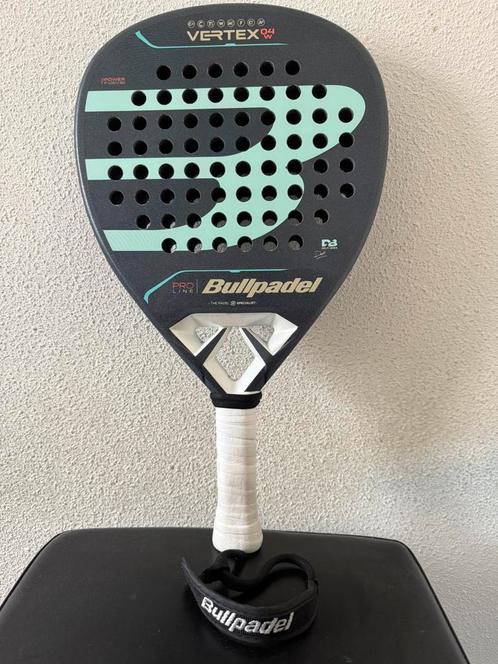 Bullpadel vertex 04 W 24, Sport en Fitness, Padel, Zo goed als nieuw, Padelracket, Ophalen of Verzenden