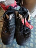 Voetbalschoenen met noppen - Nieuw!, Ophalen of Verzenden, Nieuw, Schoenen