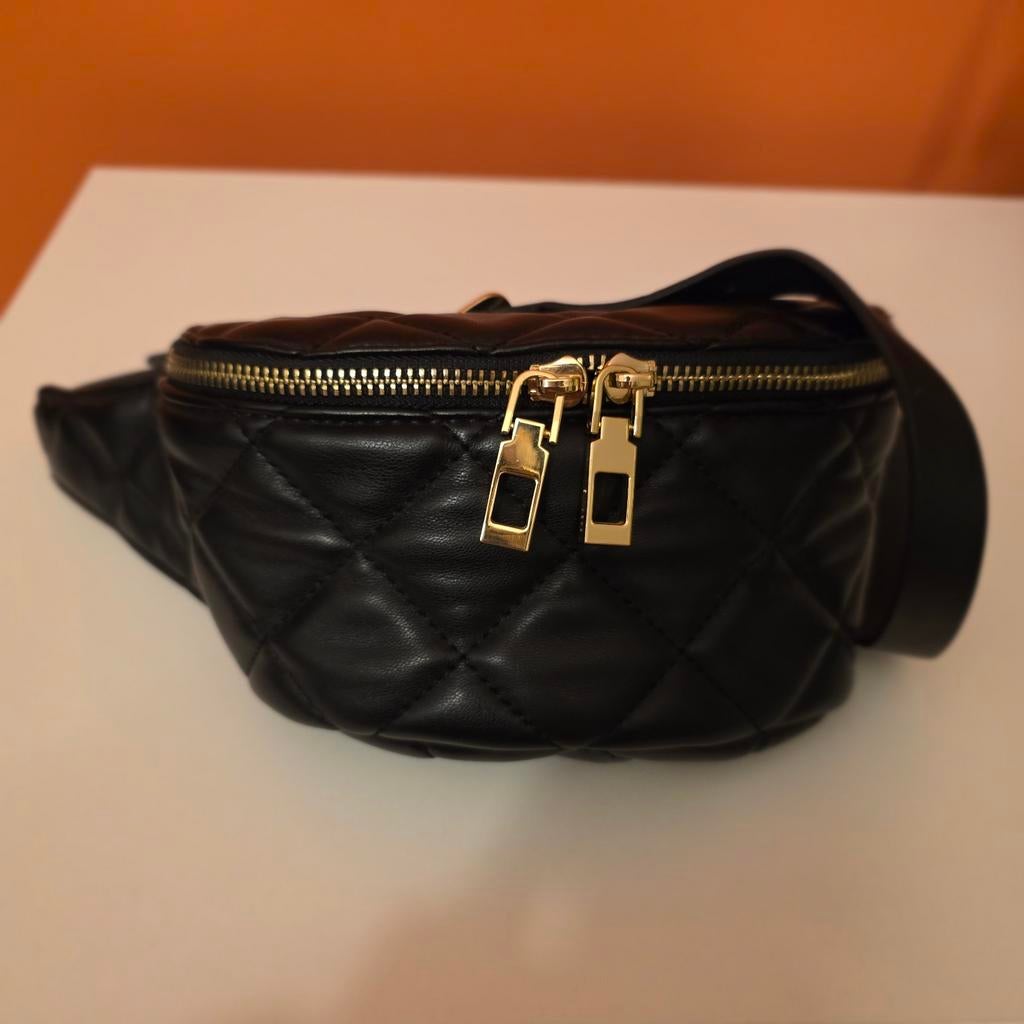 Parfois Zwarte Quilt Fanny Pack, Buideltas, Gouden Details., Ophalen of Verzenden, Zo goed als nieuw, Zwart, Dame