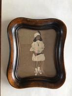 Lijstje met oud tekeningetje van een figuur / persoon, Ophalen of Verzenden