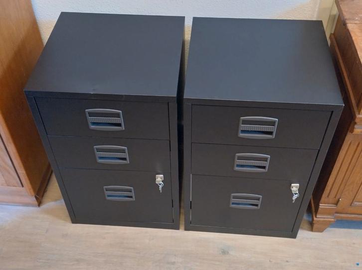 Een of twee (1/2) metalen Archiefkast, Bureaukast, met slot, Huis en Inrichting, Kasten | Roldeurkasten en Archiefkasten, Zo goed als nieuw