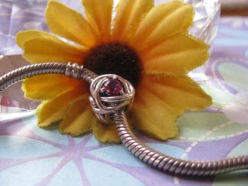 Pandora bedel 790065C05 = maand OKTOBER + 2 x kristal ROZE beschikbaar voor biedingen