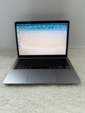 MacBook Air 13" M1, 2020 16GB / 256GB – werkt perfect beschikbaar voor biedingen