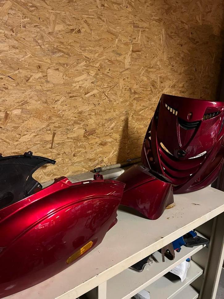 Kappenset Zip SP candy apple cherry red rood, Fietsen en Brommers, Scooters | Piaggio, Zo goed als nieuw, Zip, Benzine, Ophalen of Verzenden