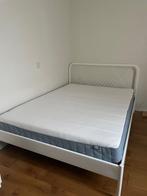 BED & MATTRESS IKEA AMSTERDAM WEST, Huis en Inrichting, Slaapkamer | Bedden, 140 cm, Metaal, Wit, Zo goed als nieuw