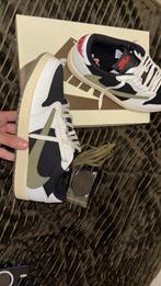 Niks Travis scott olive maat 45, Kleding | Heren, Schoenen, Ophalen of Verzenden, Zo goed als nieuw, Overige kleuren