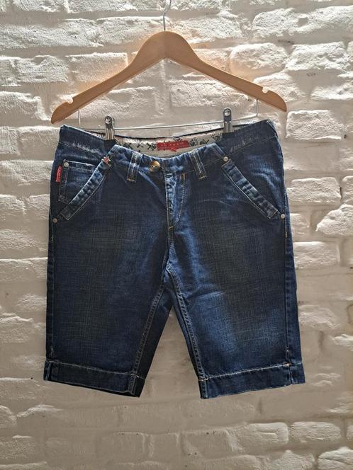 Korte spijkerbroek 10 feet maat 28, Kleding | Dames, Spijkerbroeken en Jeans, Zo goed als nieuw, W33 - W36 (confectie 42/44), Blauw