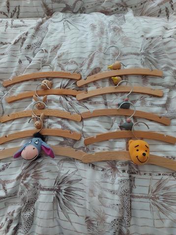 10 Kledinghangers Babykamer beschikbaar voor biedingen