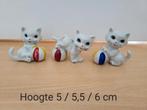 3 vintage / retro kattenbeeldjes / poezenbeeldjes met bal, Ophalen of Verzenden, Zo goed als nieuw, Dier