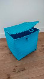 Blauwe gevlochten kunststof mand, Huis en Inrichting, Ophalen of Verzenden, Zo goed als nieuw, Rechthoekig, Kunststof