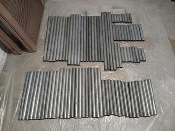 Verzameling steigerbuizen 33,7mm om meubels te maken beschikbaar voor biedingen