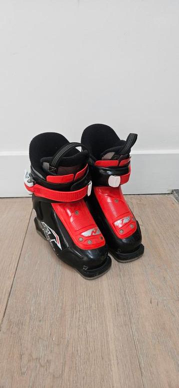 Kinder skischoenen maat 17.5 (EU 24-26) beschikbaar voor biedingen