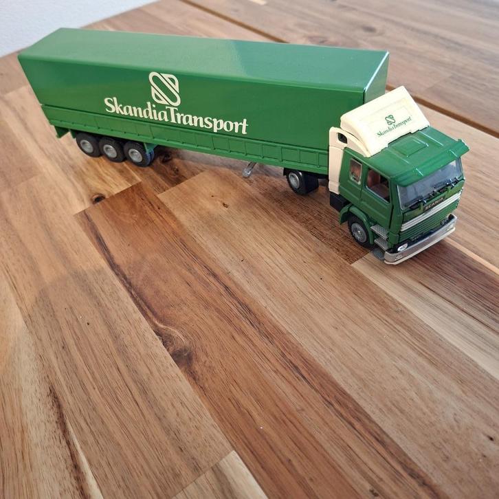 Skandia Transport TEKNO SCANIA 142 H & 3 AS Huif trailer ., Hobby en Vrije tijd, Modelauto's | 1:50, Nieuw, Bus of Vrachtwagen