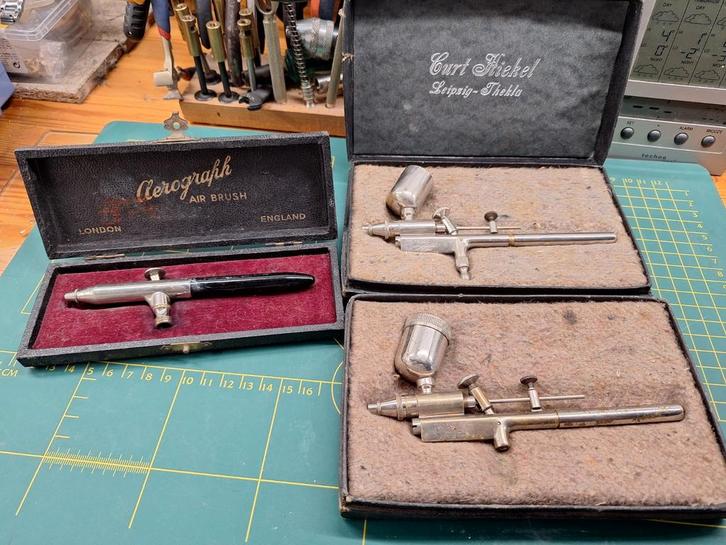 3 vintage airbrushes, Verzamelen, Overige Verzamelen, Gebruikt, Ophalen of Verzenden