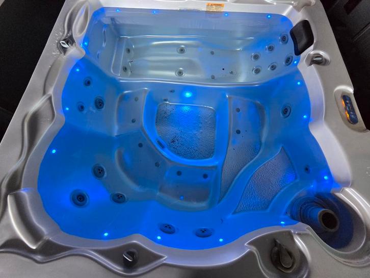 ‼️SPOTGOEDKOOP NU 3650 EURO‼️vandaag bezorgd, Tuin en Terras, Bubbelbaden en Hottubs, Gebruikt, Filter, Ophalen of Verzenden