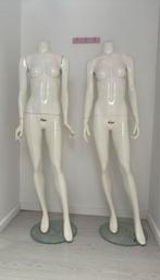 Dames paspoppen 2x, Ophalen