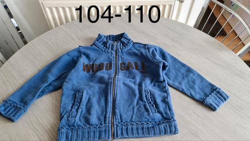 Vest Esprit blauw maat 104-110, Kinderen en Baby's, Kinderkleding | Maat 104, Gebruikt, Jongen, Trui of Vest, Ophalen of Verzenden