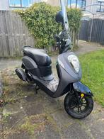 Sym mio 2021, Fietsen en Brommers, Scooters | SYM, Ophalen of Verzenden, Zo goed als nieuw, Benzine, Mio