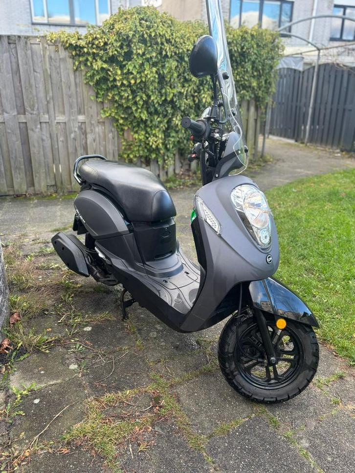 Sym mio 2021, Fietsen en Brommers, Scooters | SYM, Zo goed als nieuw, Mio, Benzine, Ophalen of Verzenden