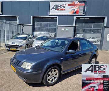 Volkswagen Bora 1.6-16V AIRCO CRUISE CONTROL beschikbaar voor biedingen