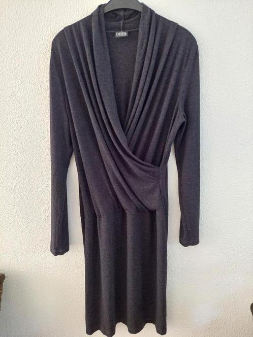 Jurk onderdekniel.107cm Drys L grijs 67%viscose 1wk Gedragen, Kleding | Dames, Jurken, Zo goed als nieuw, Maat 42/44 (L), Grijs