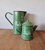 Reseda groene waterkan en koffiepotje., Ophalen of Verzenden