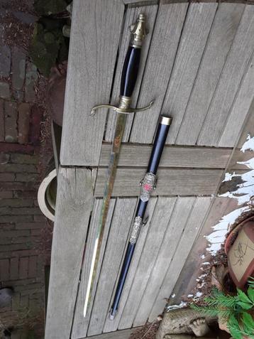 Kruisvaardersdegen met Schede vvh Pauselijk Wapen beschikbaar voor biedingen